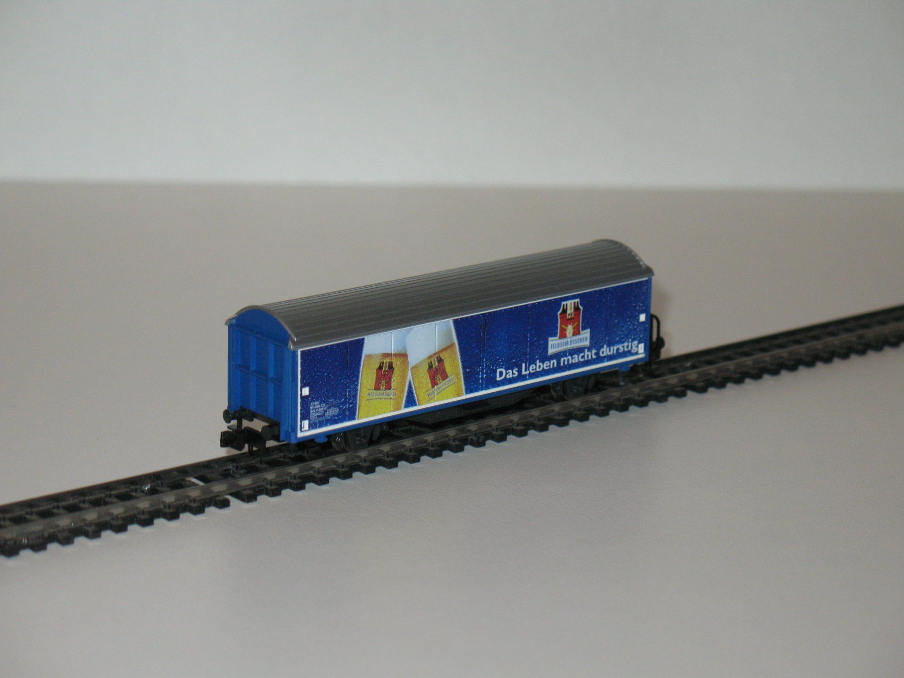 Trix Modelleisenbahnen: Schiebewandwagen der SBB "Feldschlösschen" / Minitrix 15605 – Gebraucht aus Ettiswil von Caapraibex 4