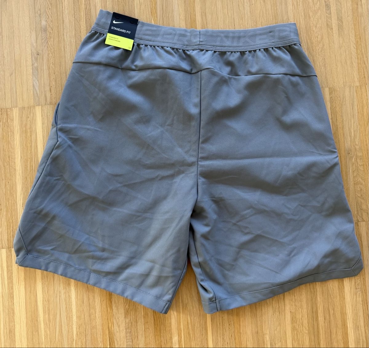 Nike Hosen: Nike Pro Flex Shorts Gr. M Neu – Neu und originalverpackt aus Zürich von idemehore 1