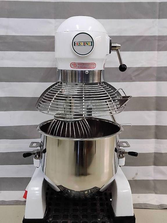 Appareils de cuisine: Batteur Planétaire 30 litres – D'occasion à Etagnières par sav_lwd5