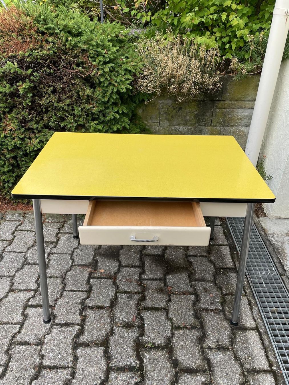 Tische: alter Küchentisch – Gebraucht aus Herzogenbuchsee von jemar 1