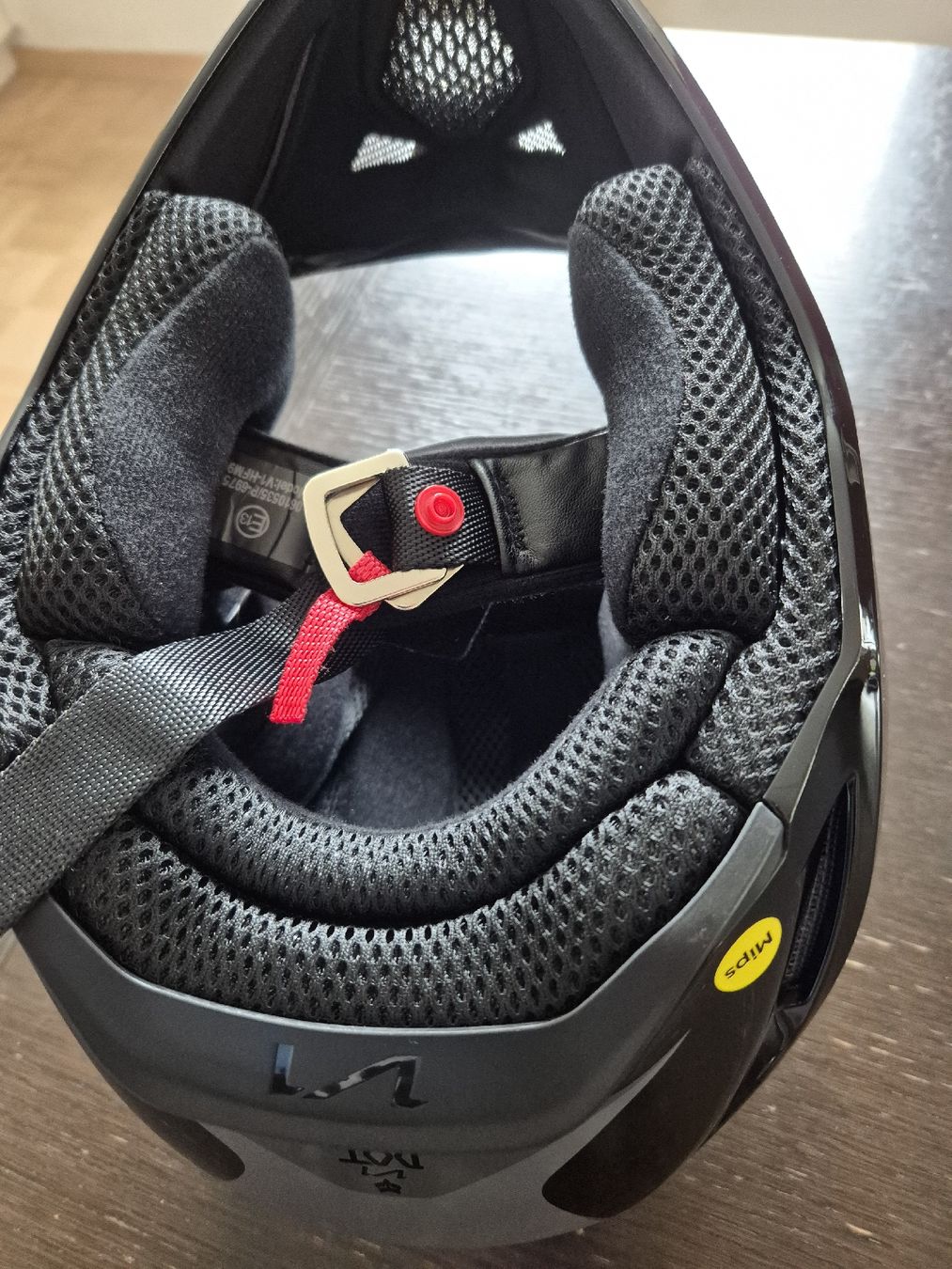 Fox Caschi & visiere: Fox V1 Helm – Nuovo e nell'imballaggio originale da Galgenen venduto da annabelle80 3