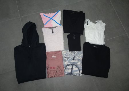 Kleiderset Pullover, T-Shirt, Langarmshirt - Grösse XS / S