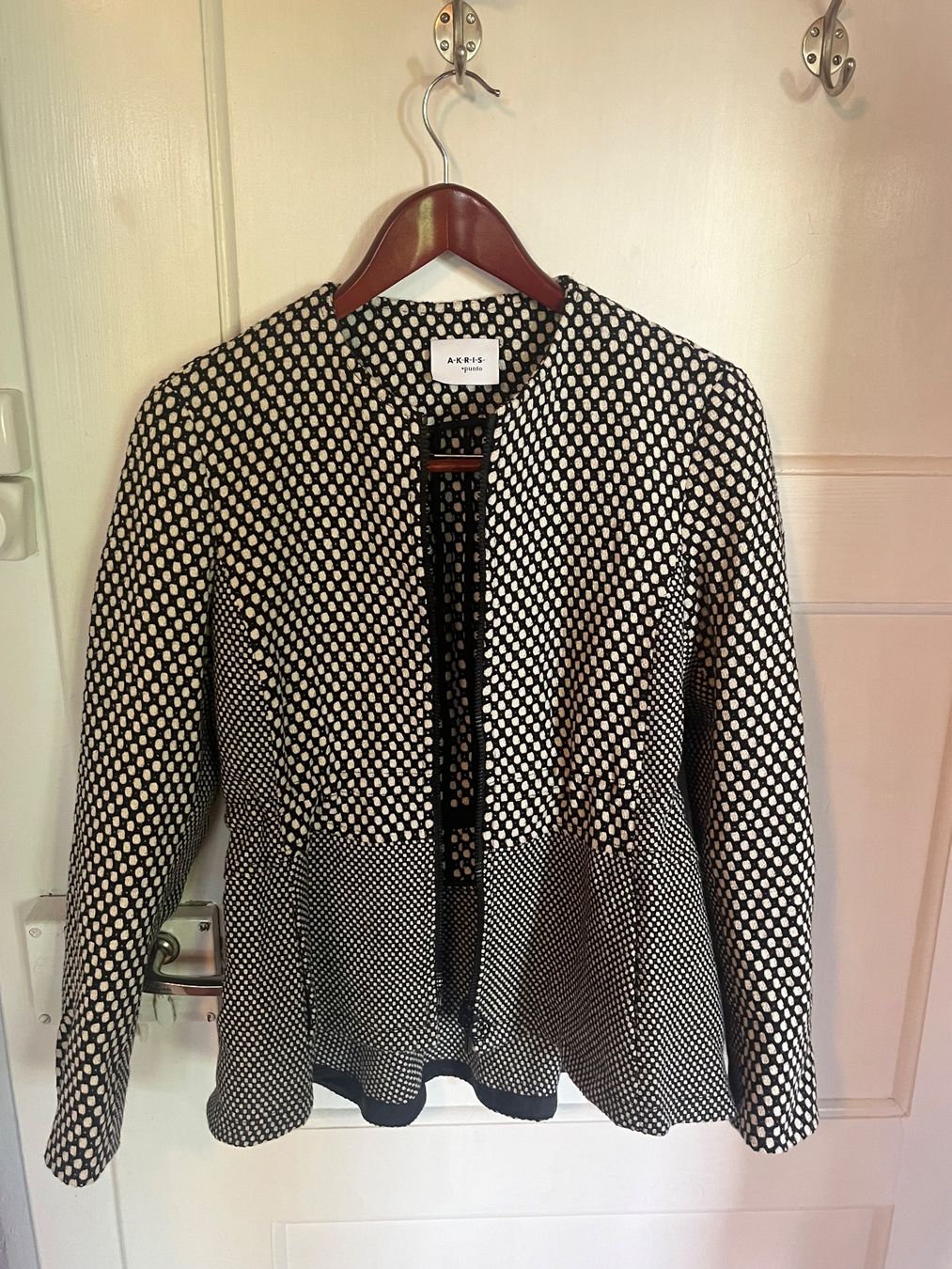 Giacche: Jacket with wool – Usato da Pully venduto da vik_2mrb
