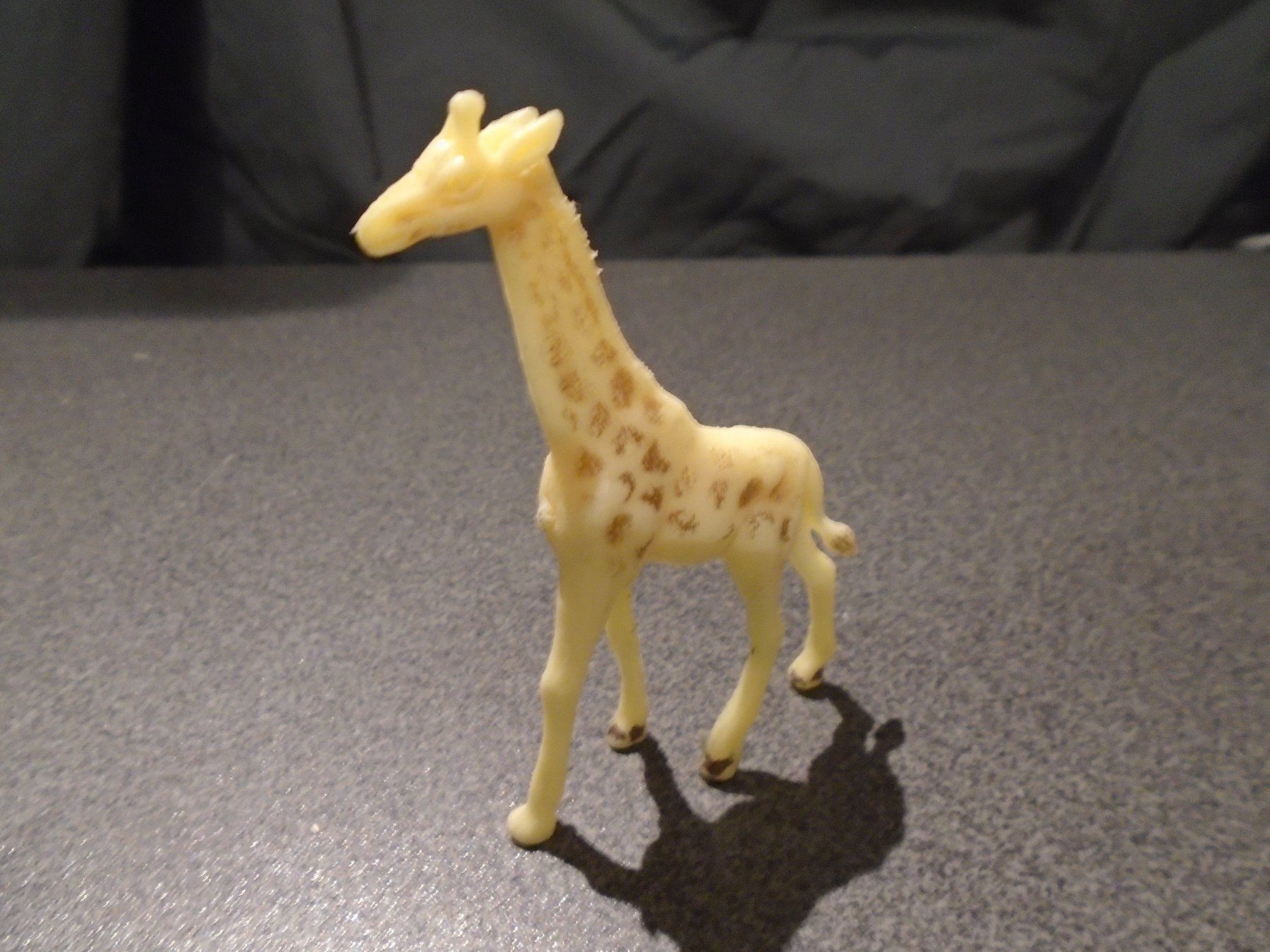 Giocattoli: Giraffe, hell/braune Punkte – Usato da Zürich venduto da Motzkuh