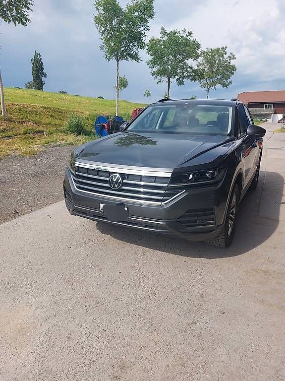 Autos: VW Touareg – Gebraucht aus Emmenbrücke von bobi017 4