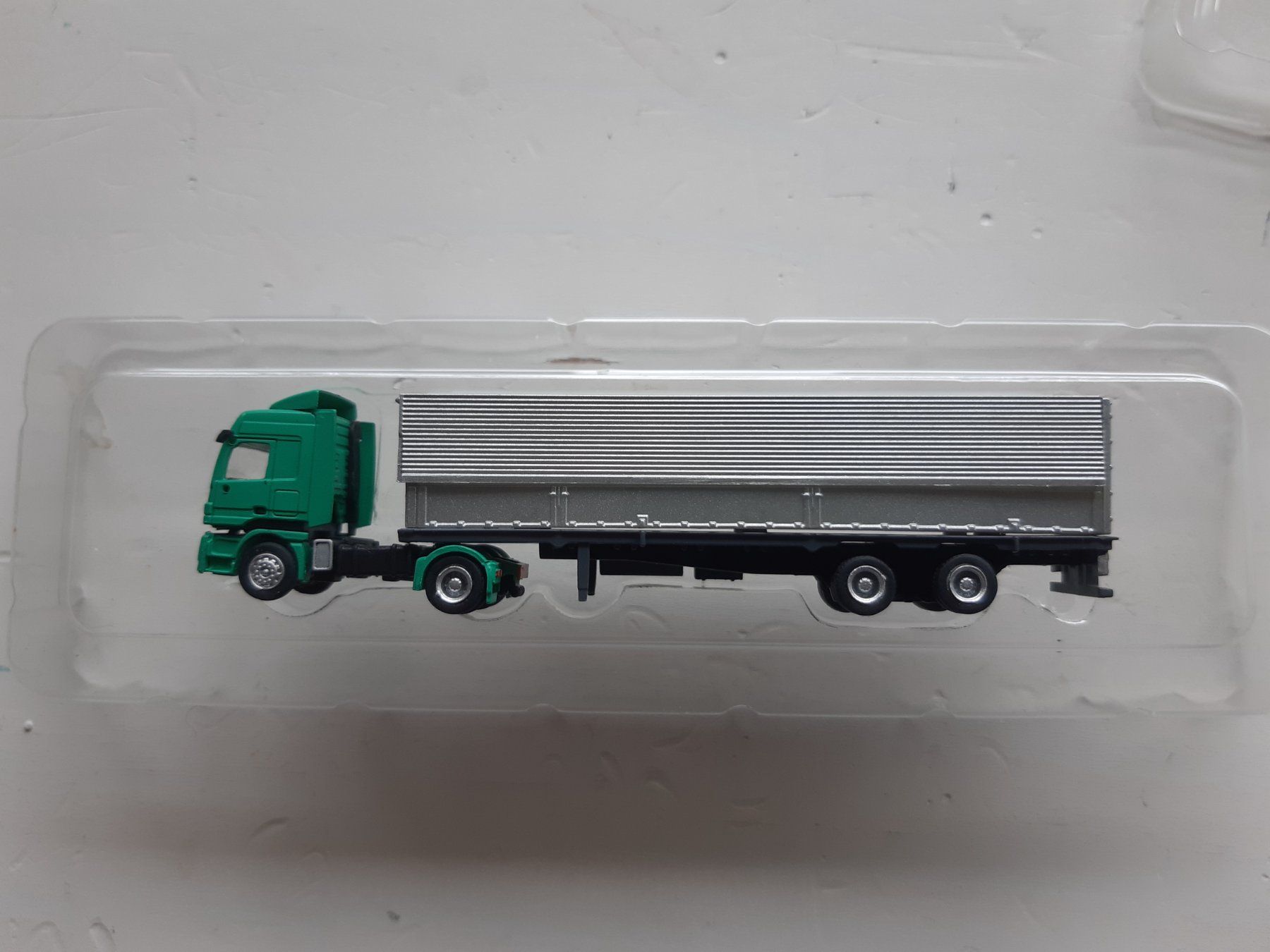 Modellini di ferrovie: Trailer Truck 1/150 Aoshima – Nuovo (secondo la descrizione) da Mitlödi venduto da blackgnat79 1