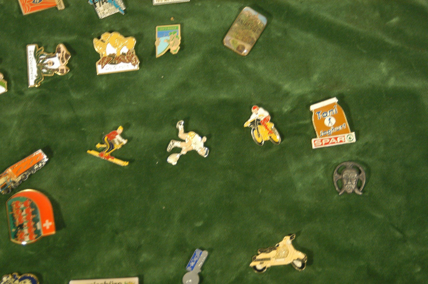 Placchette & Badge: Pin Sammlung – Usato da Herisau venduto da Wisen 5