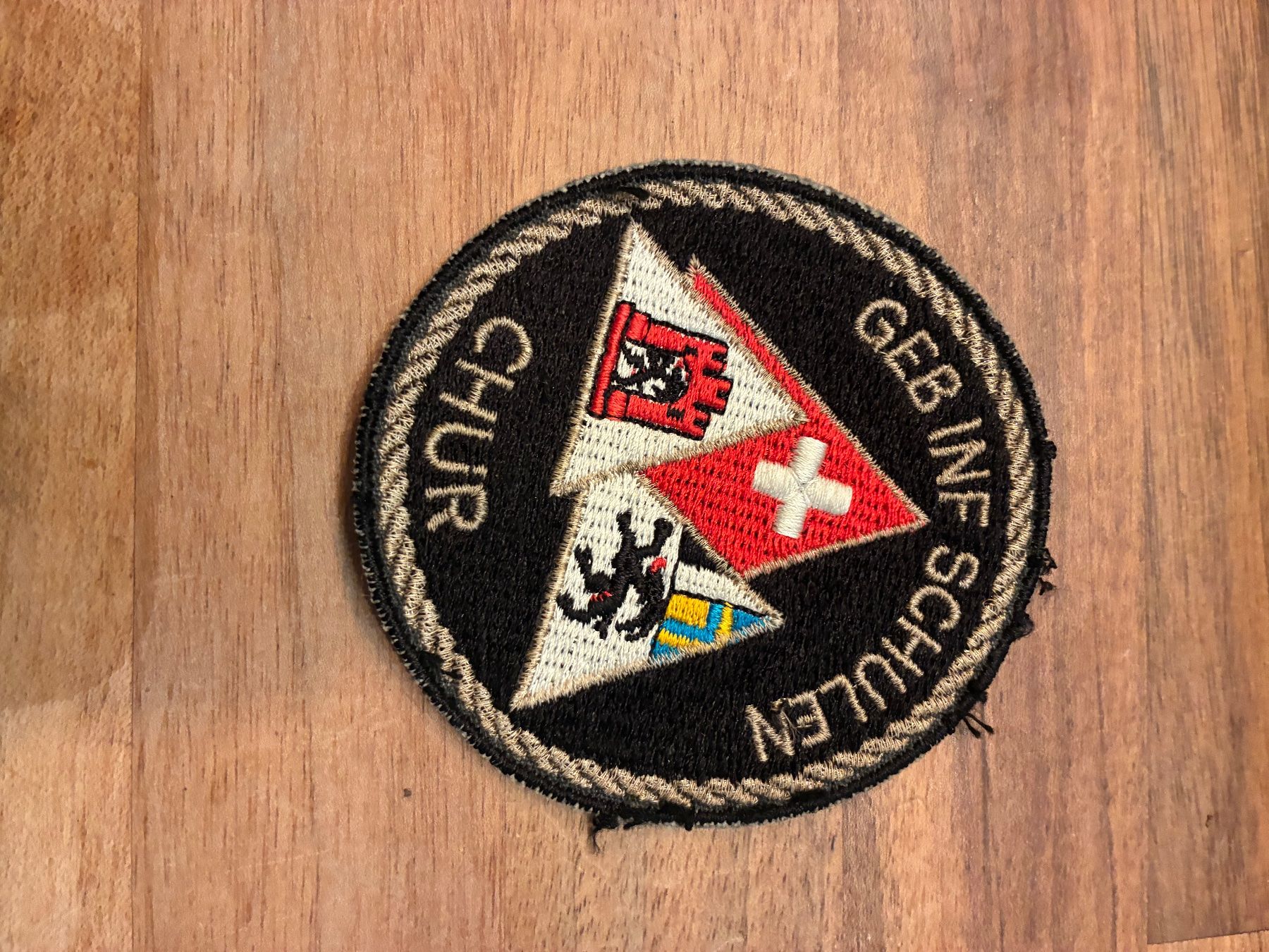 Schweizer Armee Placchette & Badge: Patch Geb Inf Schulen chur – Usato da Oberiberg venduto da reimet