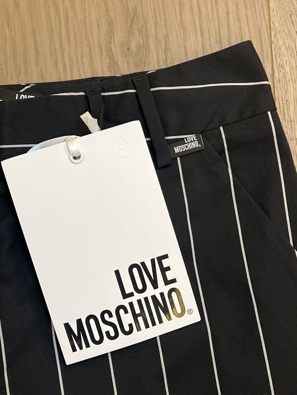 Moschino Pantalons: Hose Love Moschino Gr.36 - Neu – Neuf avec emballage d'origine à Visp par bluenero 2
