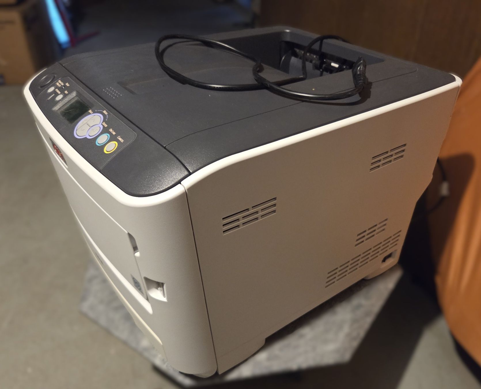 Oki Imprimantes: Farb Laser Drucker OKI C612 – D'occasion à Werthenstein par Mister_