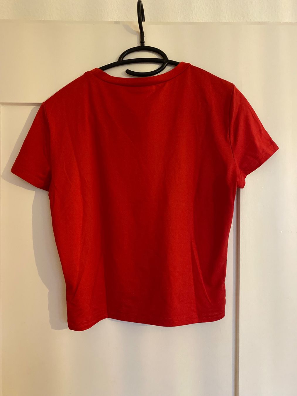 T-shirt: T-Shirt – Nuovo (secondo la descrizione) da Winterthur venduto da eli_tt6r 1