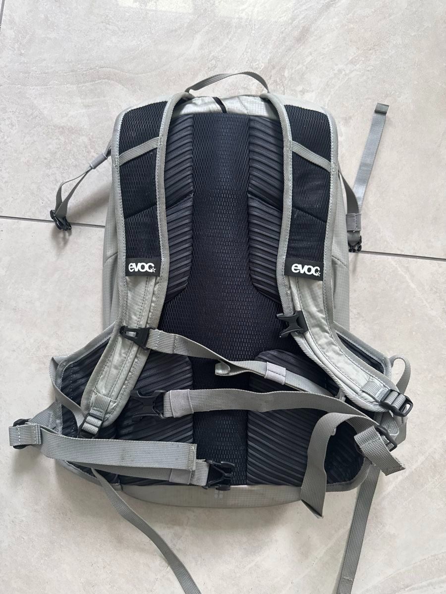 Evoc Rucksäcke: Evoc Rucksack – Gebraucht aus Flims Waldhaus von lenasarah 1