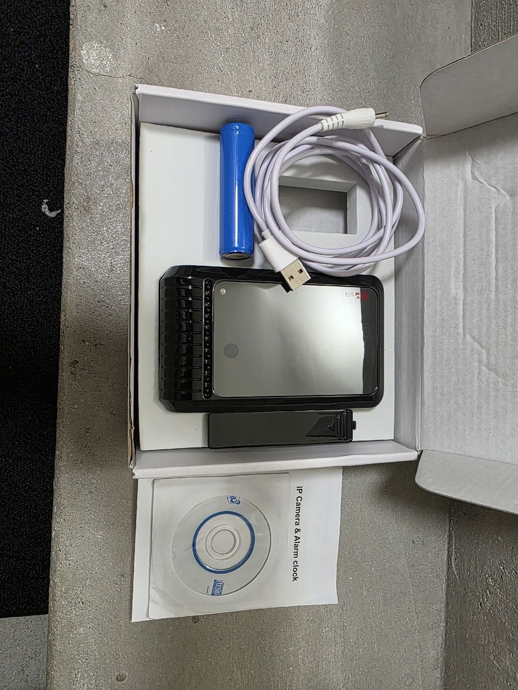 Fotocamera: IP Kamera und Wecker schwarz WLAN HD  – Usato da Ennetbühl venduto da japtec 1