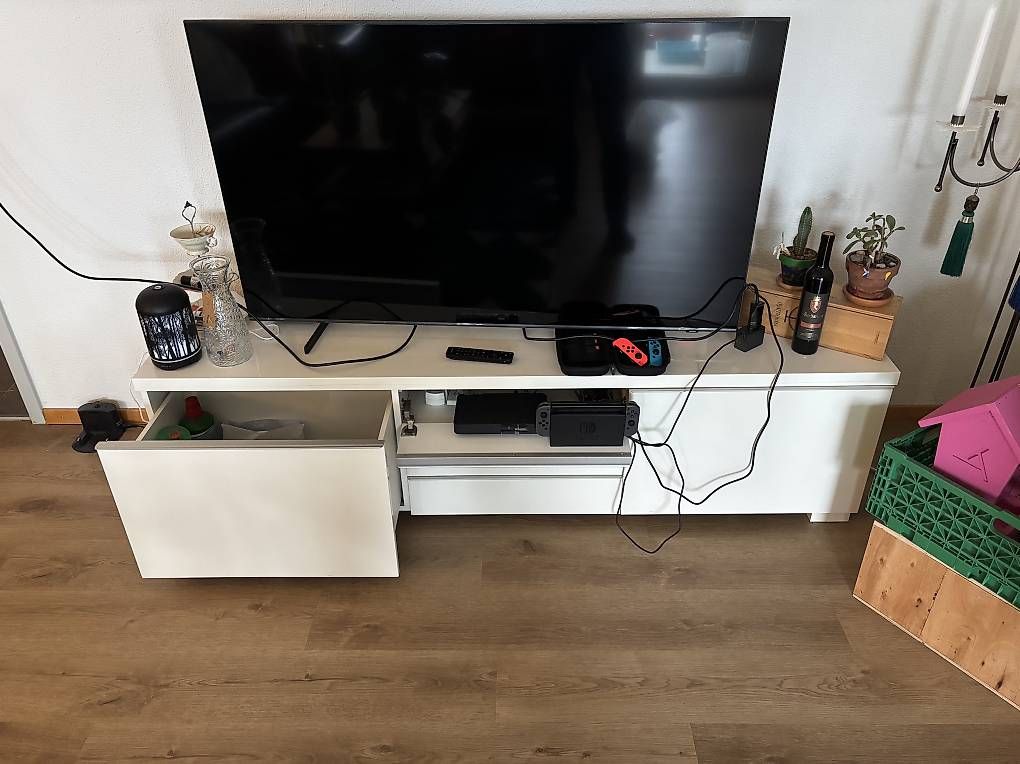 Mobili TV: Weisses TV Möbel  – Usato da Wauwil venduto da mimo85 1