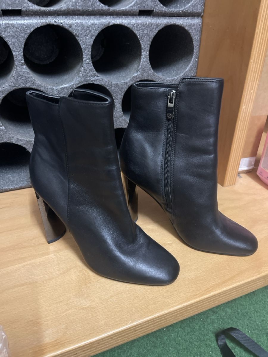 Guess Scarpe da donna: Guess Stiefeletten schwarz gr 37 – Usato da Bad Zurzach venduto da Cuore34