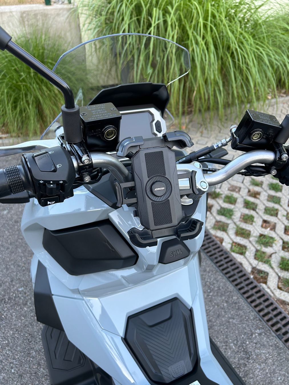 Sym Scooter: Scooter Roller SYM ADX 125 E5+ – Nuovo (secondo la descrizione) da Genestrerio venduto da Zio-Dim 3