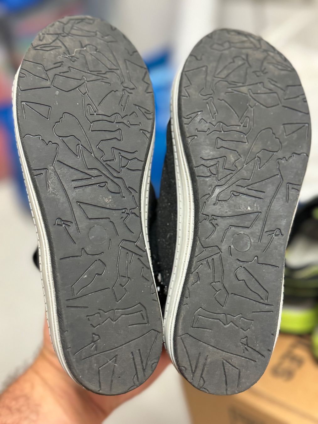 Scarpe per ragazzi: Sneaker für Kinder, Grösse 31 – Usato da Sursee venduto da k12g223 1