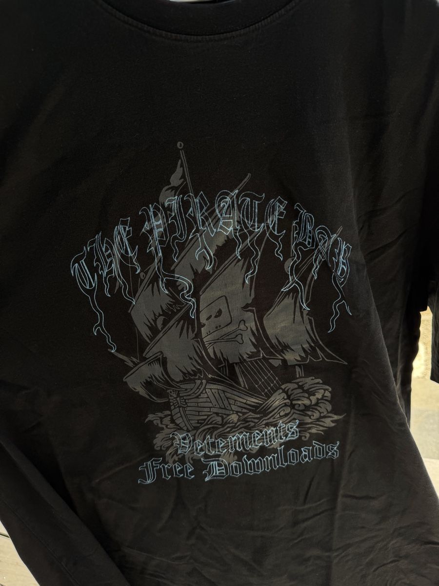 T-shirts: Vetements Shirt – Neuf (Voir description) à Flawil par Richu.s 1