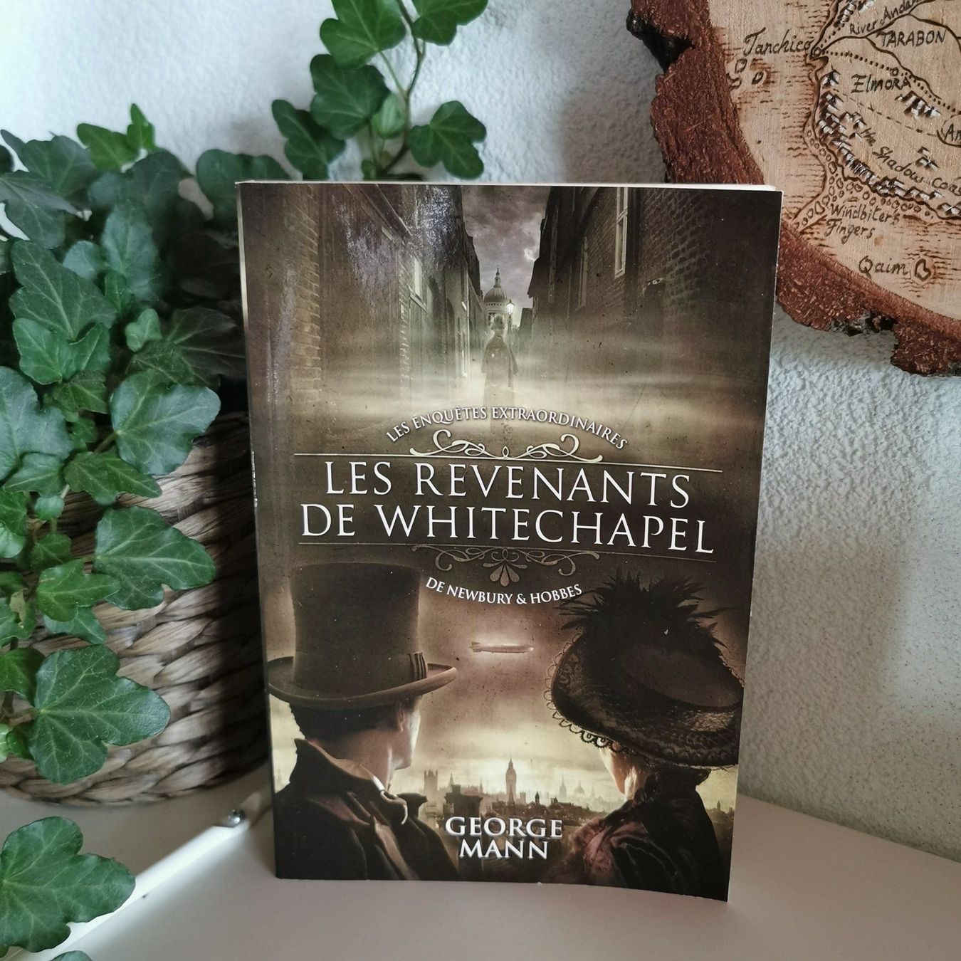 Bücher: Les Revenants de Whitechapel - G. Mann – Neu (gemäss Beschreibung) aus Veytaux von lelivreouvert