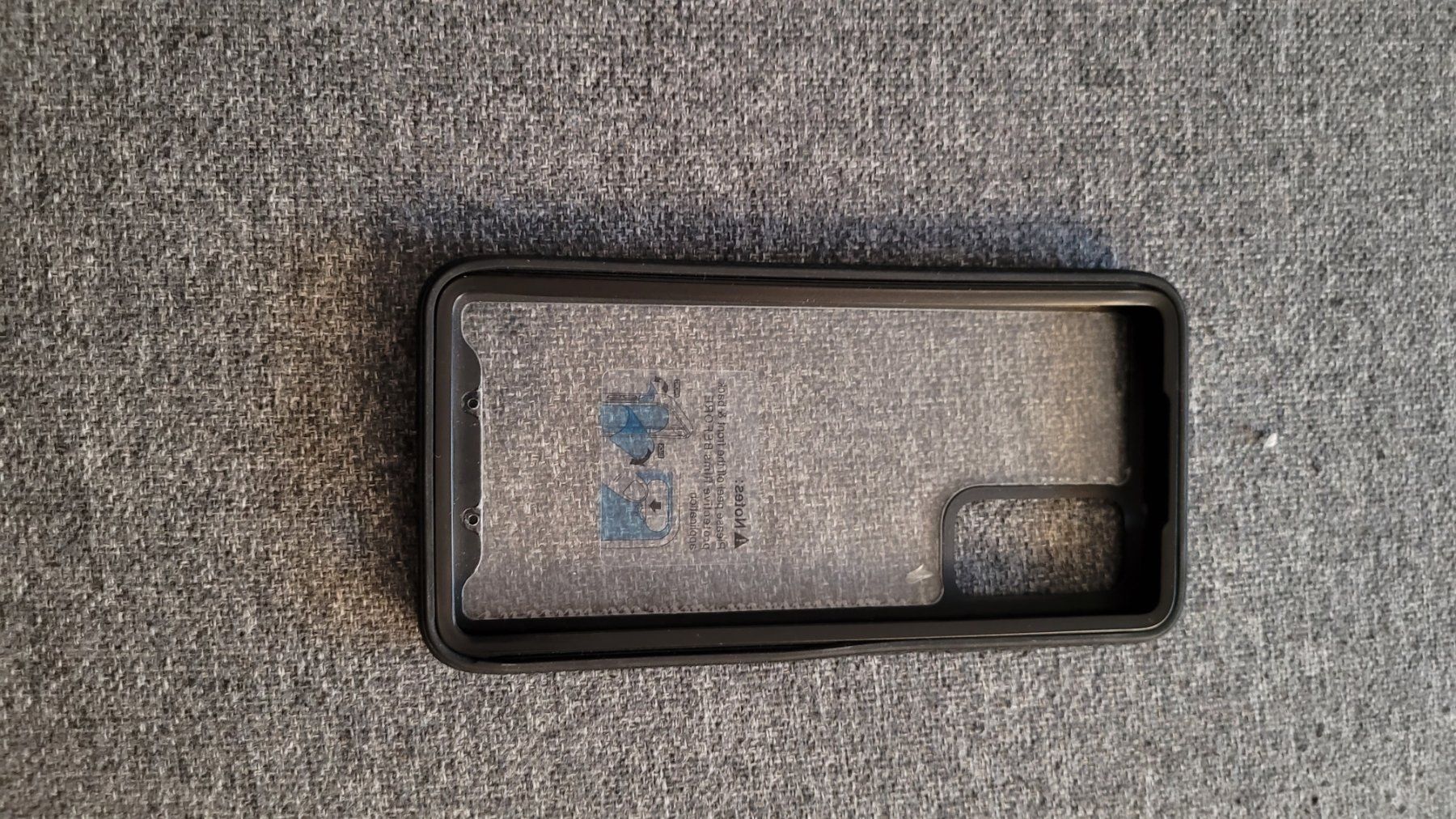 Cover & Protezioni schermo: S20 étui pour téléphone – Nuovo (secondo la descrizione) da Bionnens venduto da Meg011