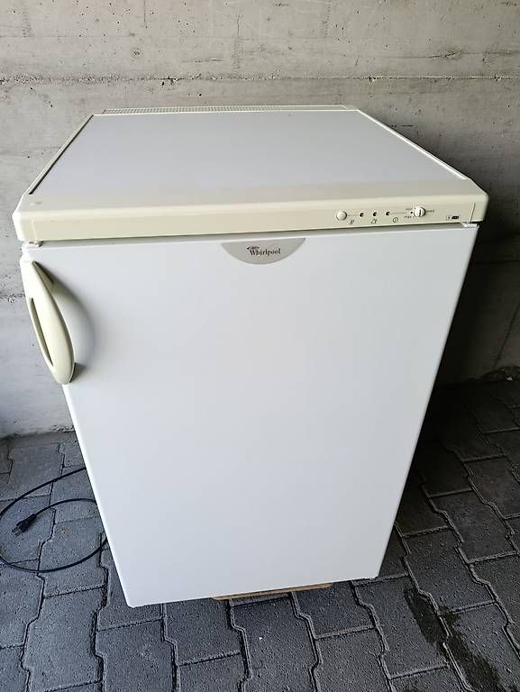 Congelatori: Congélateur bonne état  – Usato da Monthey venduto da Sws5 1