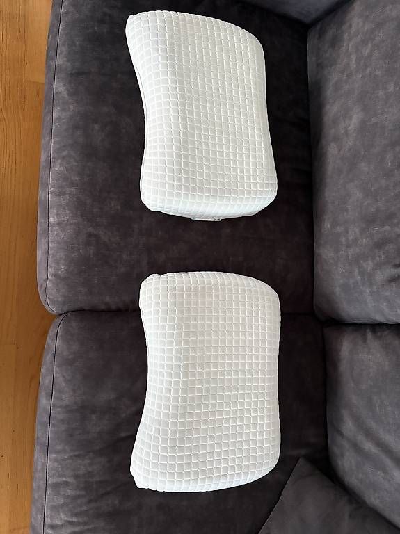 Kissen: 2x ergonomisches Kissen 44x65 – Gebraucht aus Glarus von mgi0811 1