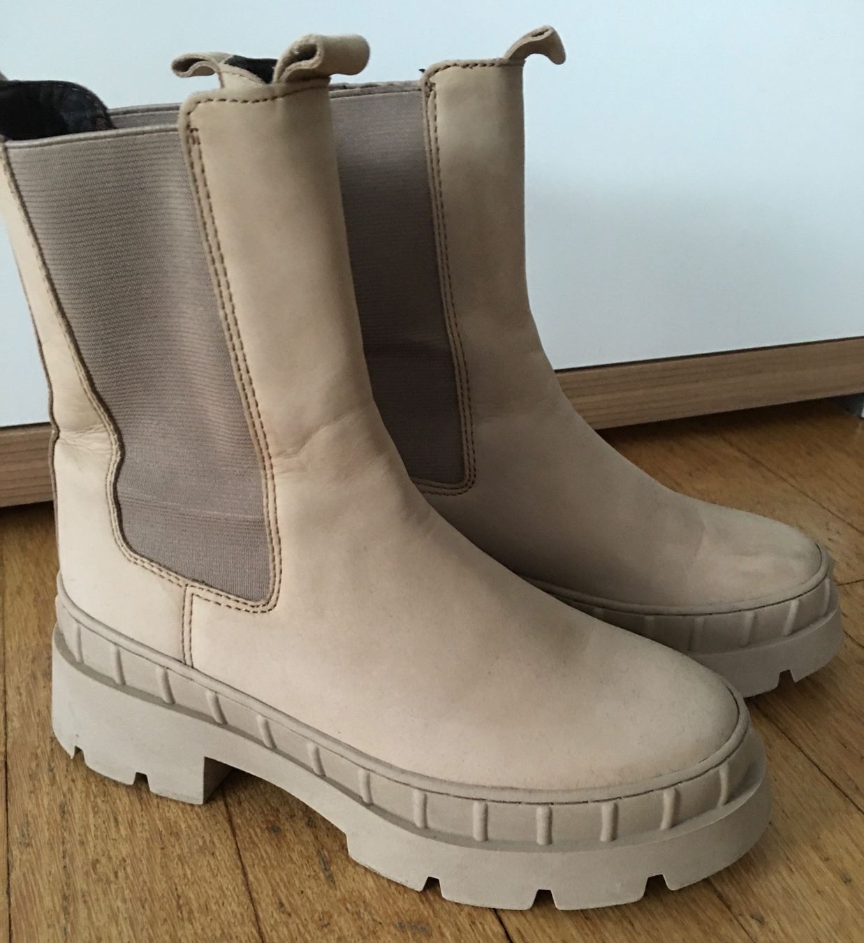 Scarpe da donna: Boots Stiefel Stiefeletten Schuhe Gr 37 – Usato da Grenchen venduto da Tirana 2
