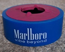 Sammlerstück Marlboro Aschenbecher aus Silikon