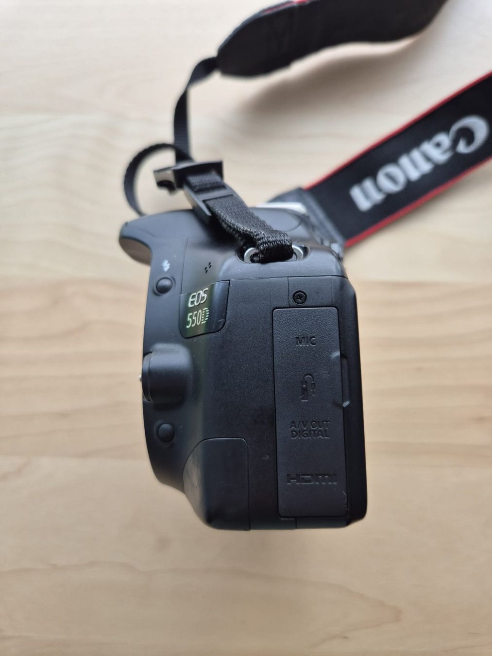 Canon Fotocamera: Canon EOS 550D (Boîtier nu) – Usato da La Chaux-de-Fonds venduto da max_sz85 3