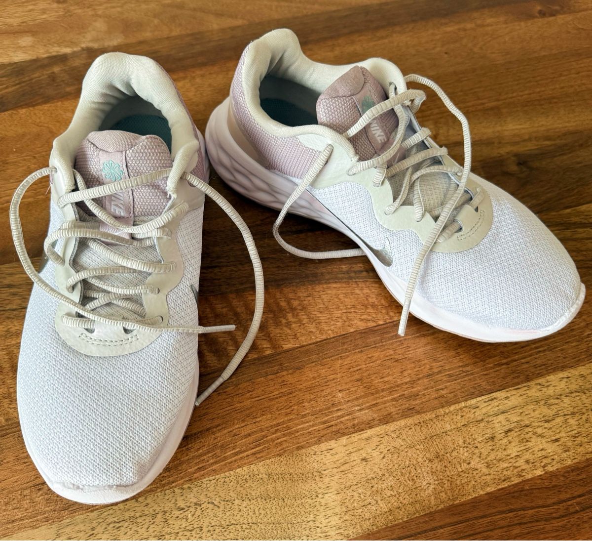 Nike Scarpe per ragazze: Nike Sport/Running Schuhe Grösse 38.50 – Usato da Horgen venduto da adr_6ynz