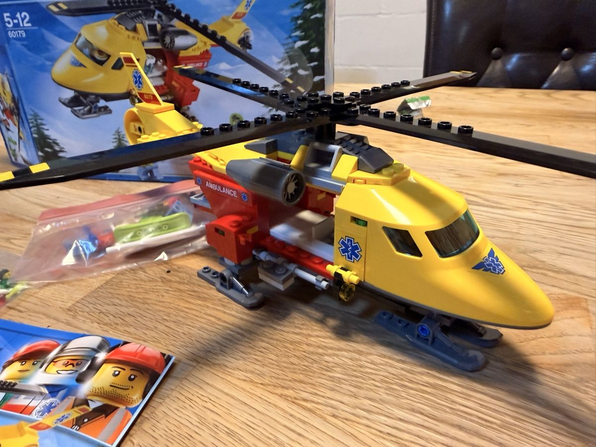 Lego Kit di costruzioni: Lego City Rettungshubschrauber – Usato da Zürich venduto da amicitia_77 2