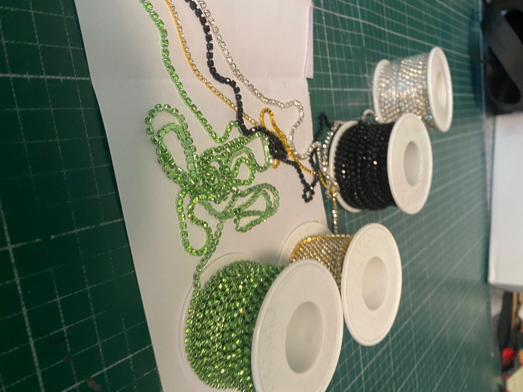 Catenine: (KOPIE) Strass Kette Nähen – Nuovo (secondo la descrizione) da Bottighofen venduto da M.O.L