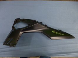 Kawasaki Ninja 400 / 2023 Seitenschale links Mitte