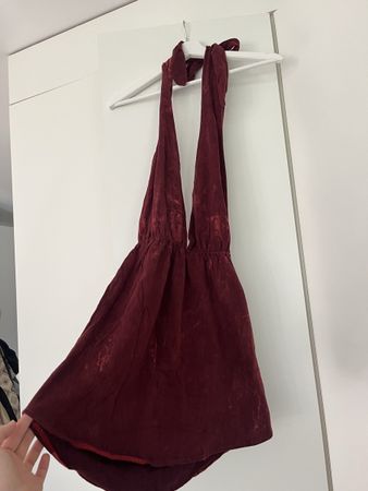 Sommerliches Neckholder-Top in Weinrot, Grösse S/M
