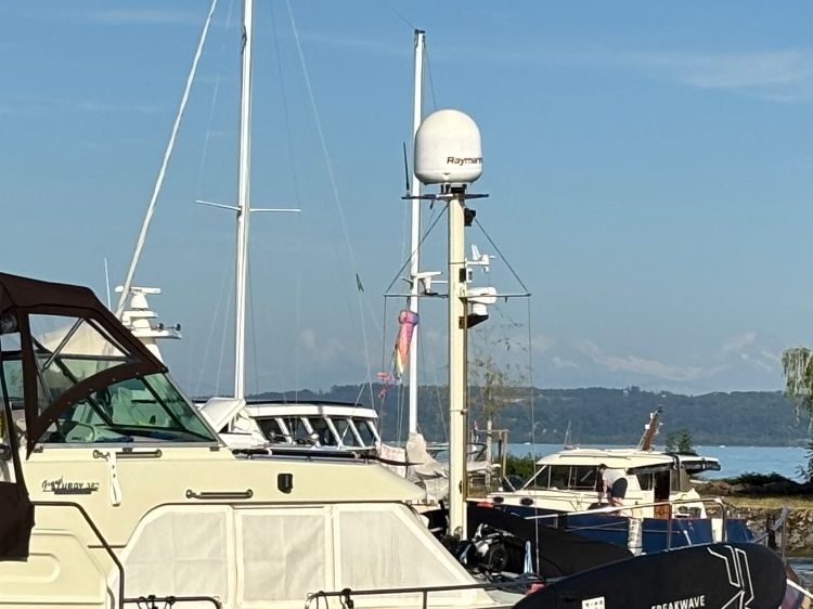 Satellitenschüssel: Raymarine SAT-TV-Anlage – Gebraucht aus Baden von carolee29 3