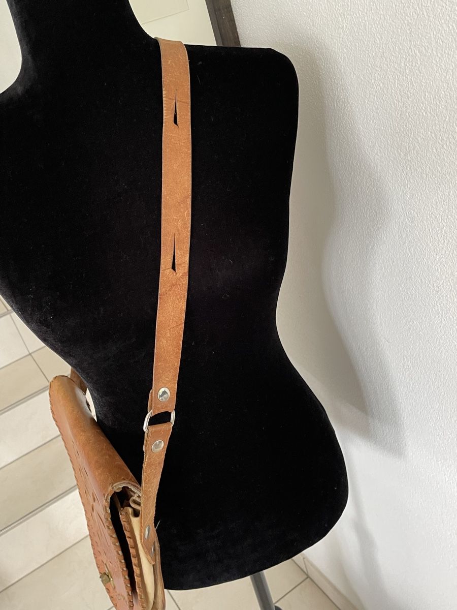 Sonstige Kleidung & Accessoires: Vintage Leather Bag, Embossed Boho Style, Great Find! – Gebraucht aus Richterswil von Prangins9 2