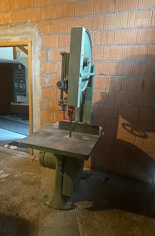 Scies: Scie à ruban  – D'occasion à Delemont par mergat1 1
