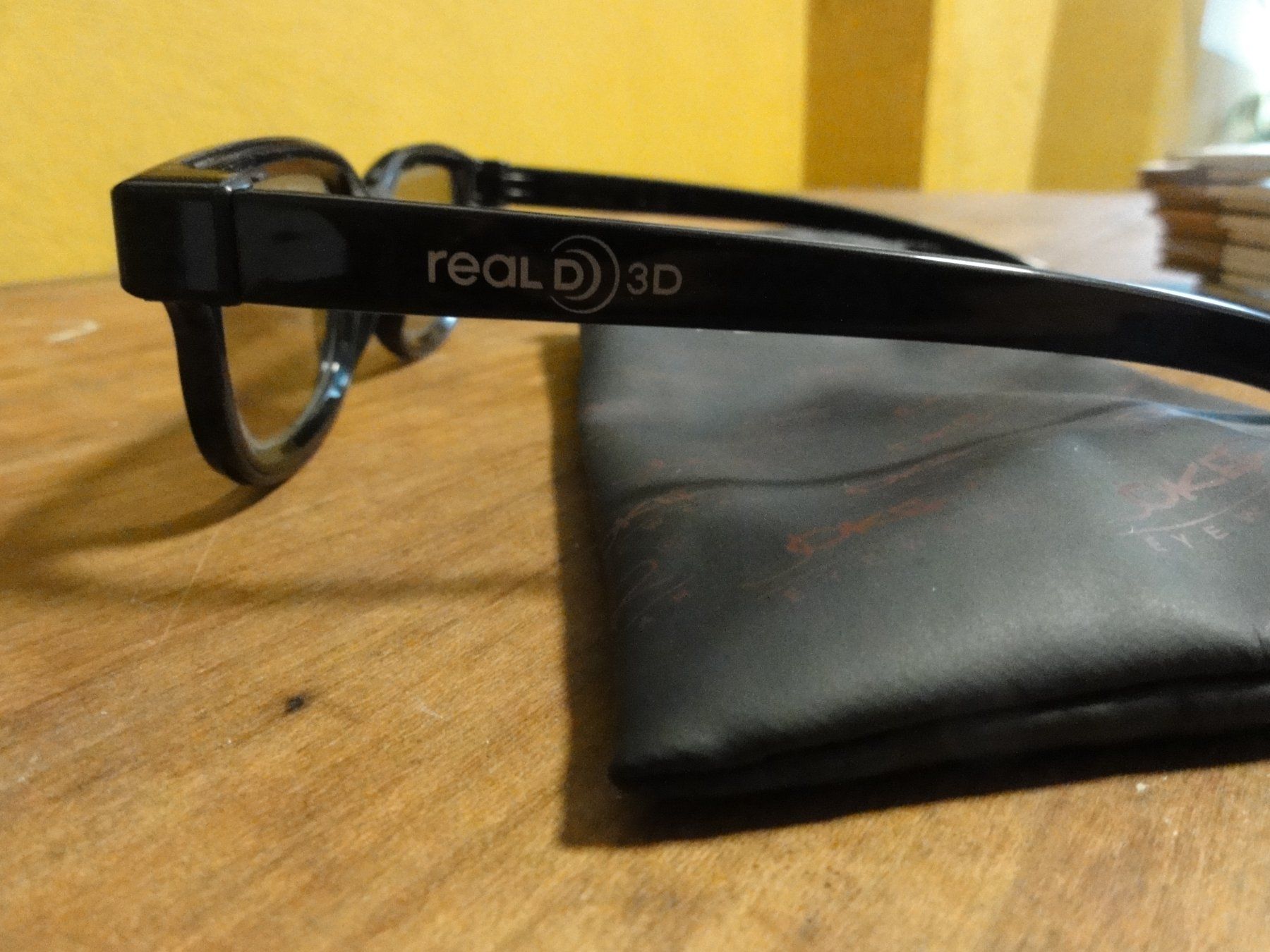 Home Cinema: 3D Brille für Kino oder TV, 2 Stk. – Usato da Wohlen AG venduto da Kande2007 3