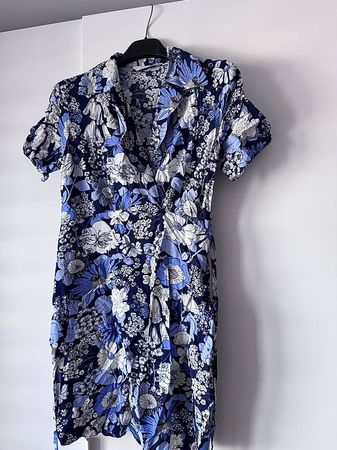 & Other Stories Kleid Blumenmuster Blau Gr. 34