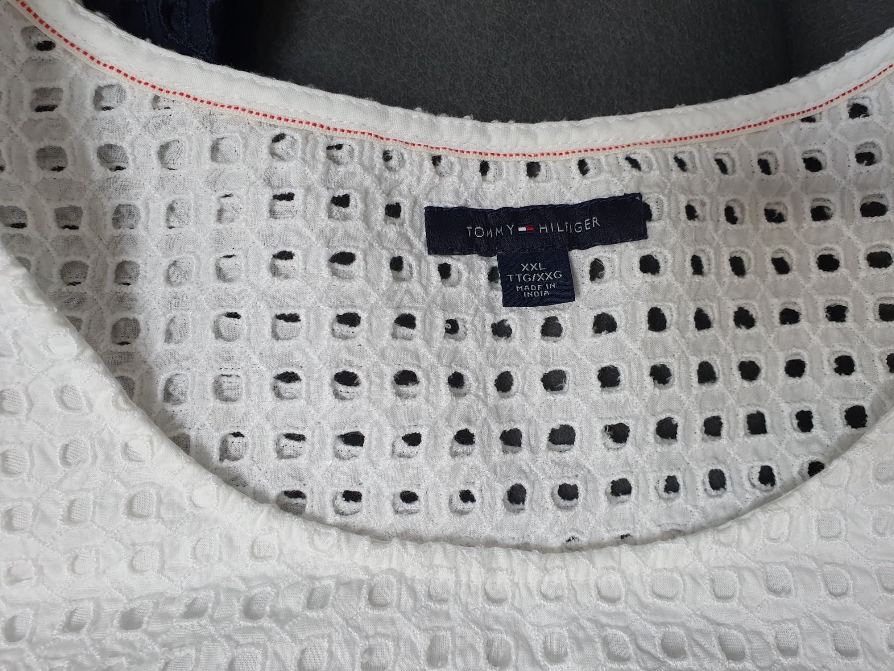 Tommy Hilfiger Top: Tommy Hilfiger Tops - XXL – Nuovo (secondo la descrizione) da Hirschthal venduto da toronto-raptors82 4
