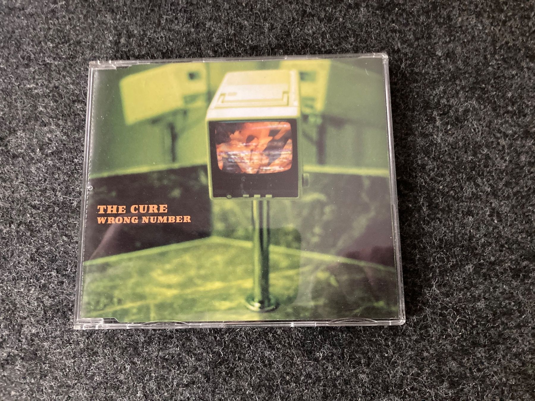 CDs: The Cure - Wrong Number – D'occasion à Fribourg par Karushi