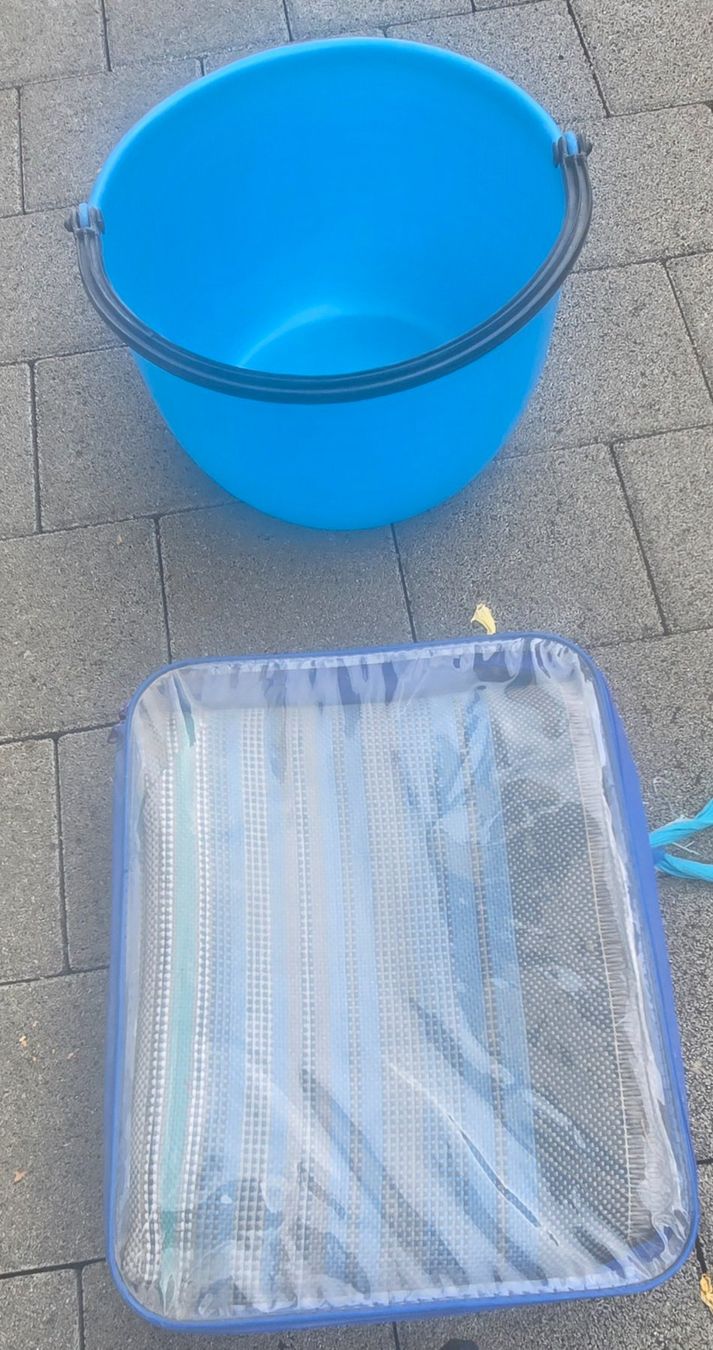 Tappeti: Camping Teppich und Wasch/Geschirrkübel – Usato da arboldswil venduto da Maschine78 1