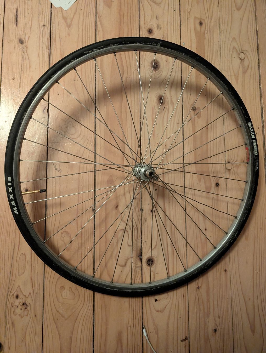 Campagnolo Pneus & Kompletträder: Vorderrad 700c – Gebraucht aus Zürich von osc_gv7f