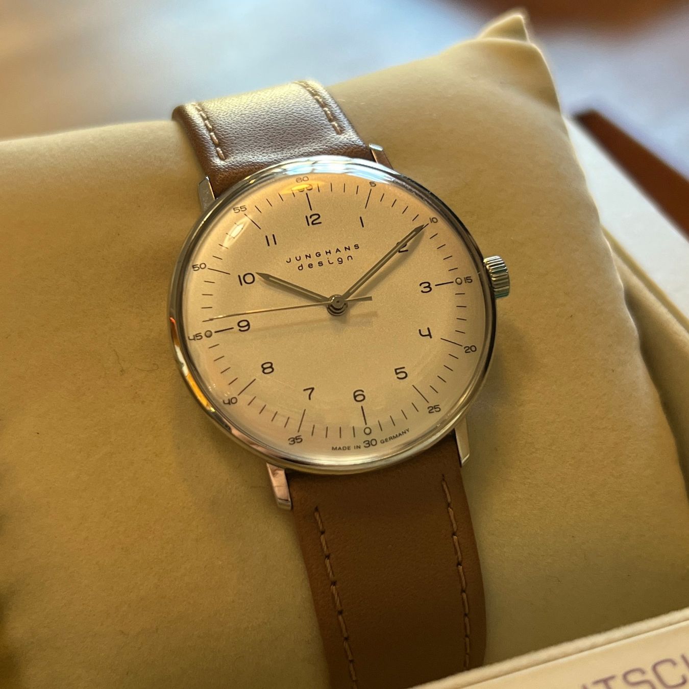 Junghans Orologi: Junghans Max Bill Handaufzug Full Set 027/3701.00 – Usato da Carouge GE venduto da Watchaser 1