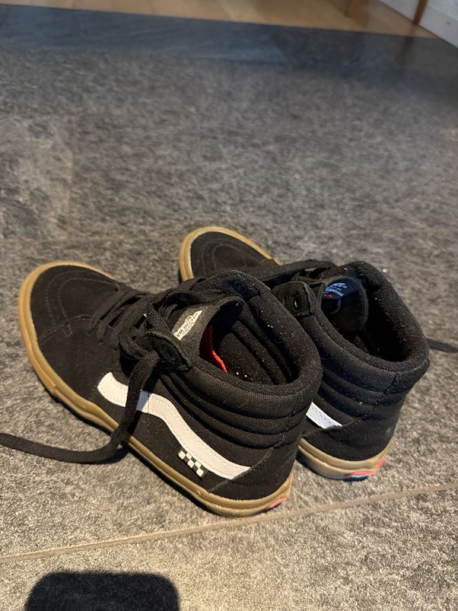 Vans Scarpe da uomo: Vans Skaterschuhe schwarz Grösse 38.5 – Usato da Wabern venduto da Christianutz 1