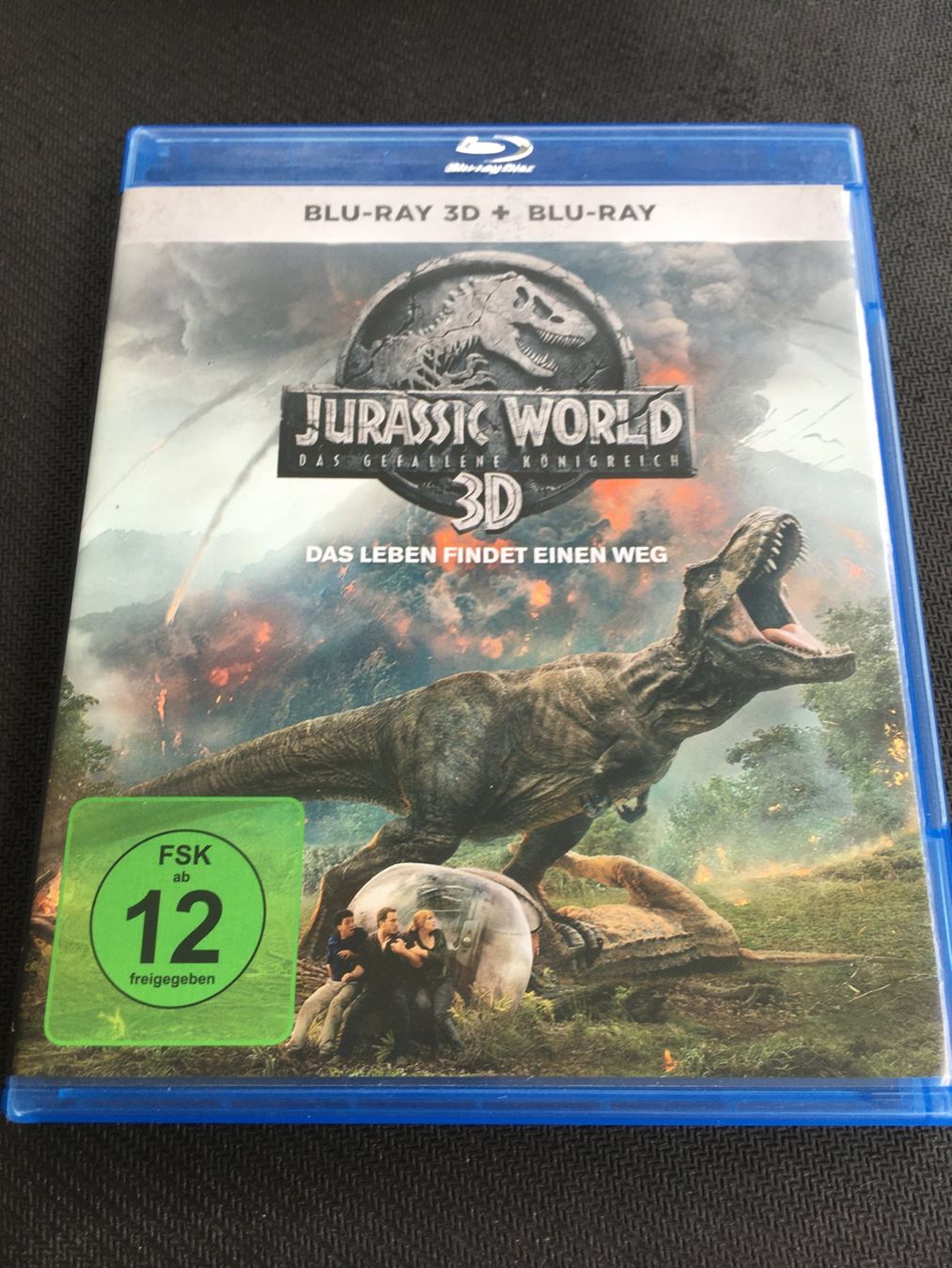 Alle DVDs: Jurassic World 2D + 3D [Blu-ray] – Gebraucht aus St.Gallen von MedienJoe