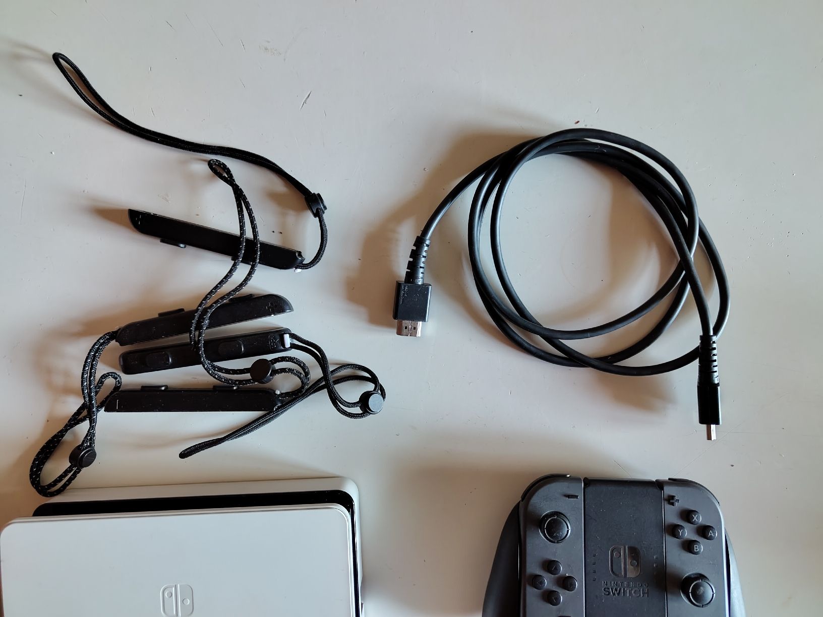 Nintendo Konsolen: Nintendo Switch Oled weiss mit Zubehör – Gebraucht aus Basel von OleThiele 4
