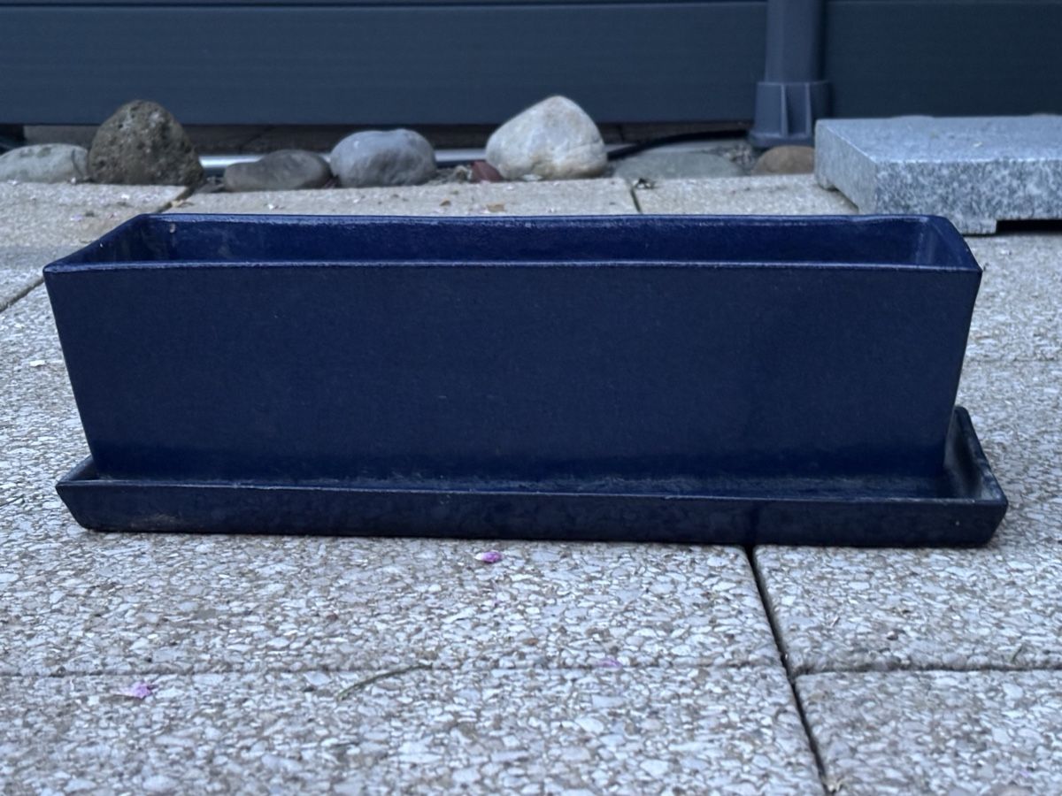 Blumentöpfe: Schöner Dunkelblaue Pflanzenschale mit Untersetzer – Gebraucht aus Urdorf von leoale