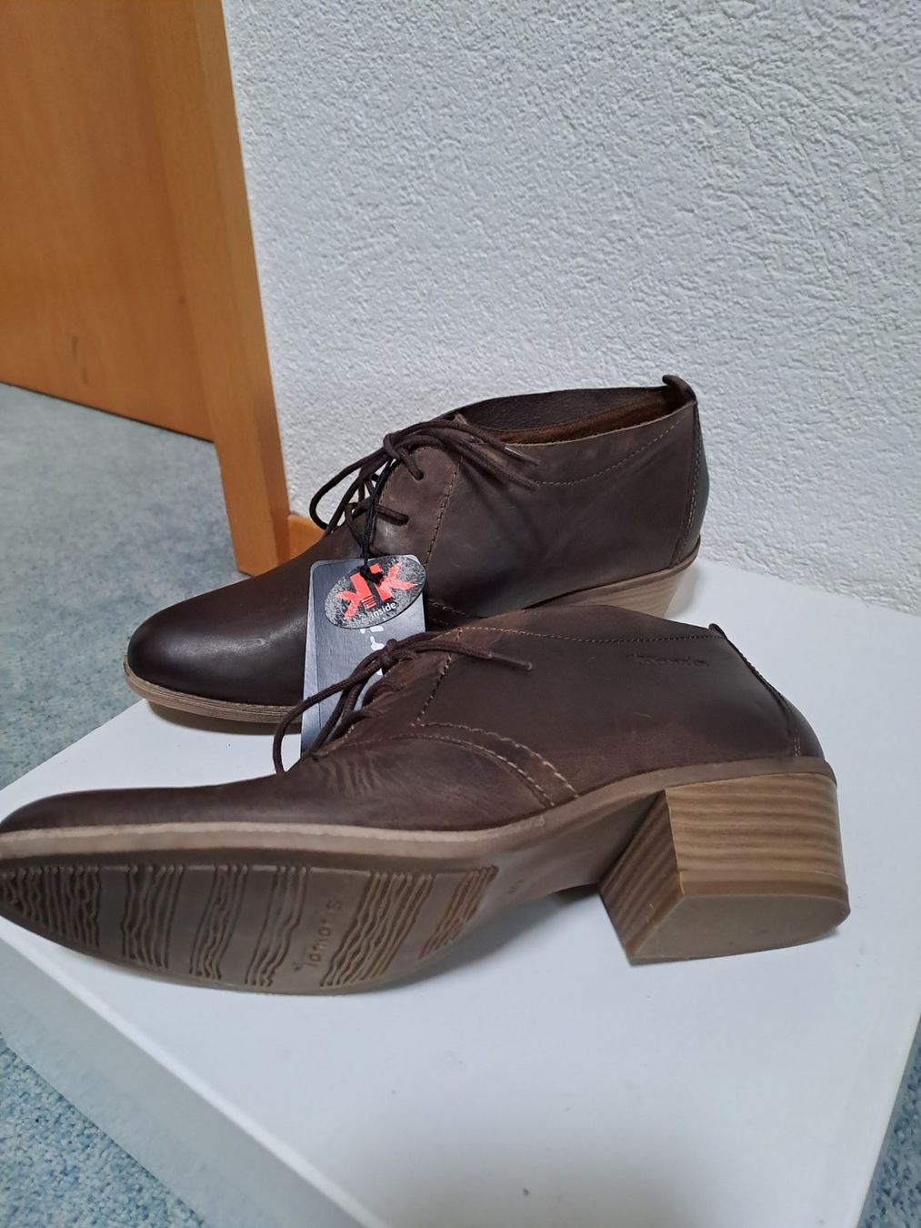 Tamaris Scarpe da donna: Schicke Lederschuhe Gr. 40, Tamaris – Usato da Frauenfeld venduto da Andadaa 2