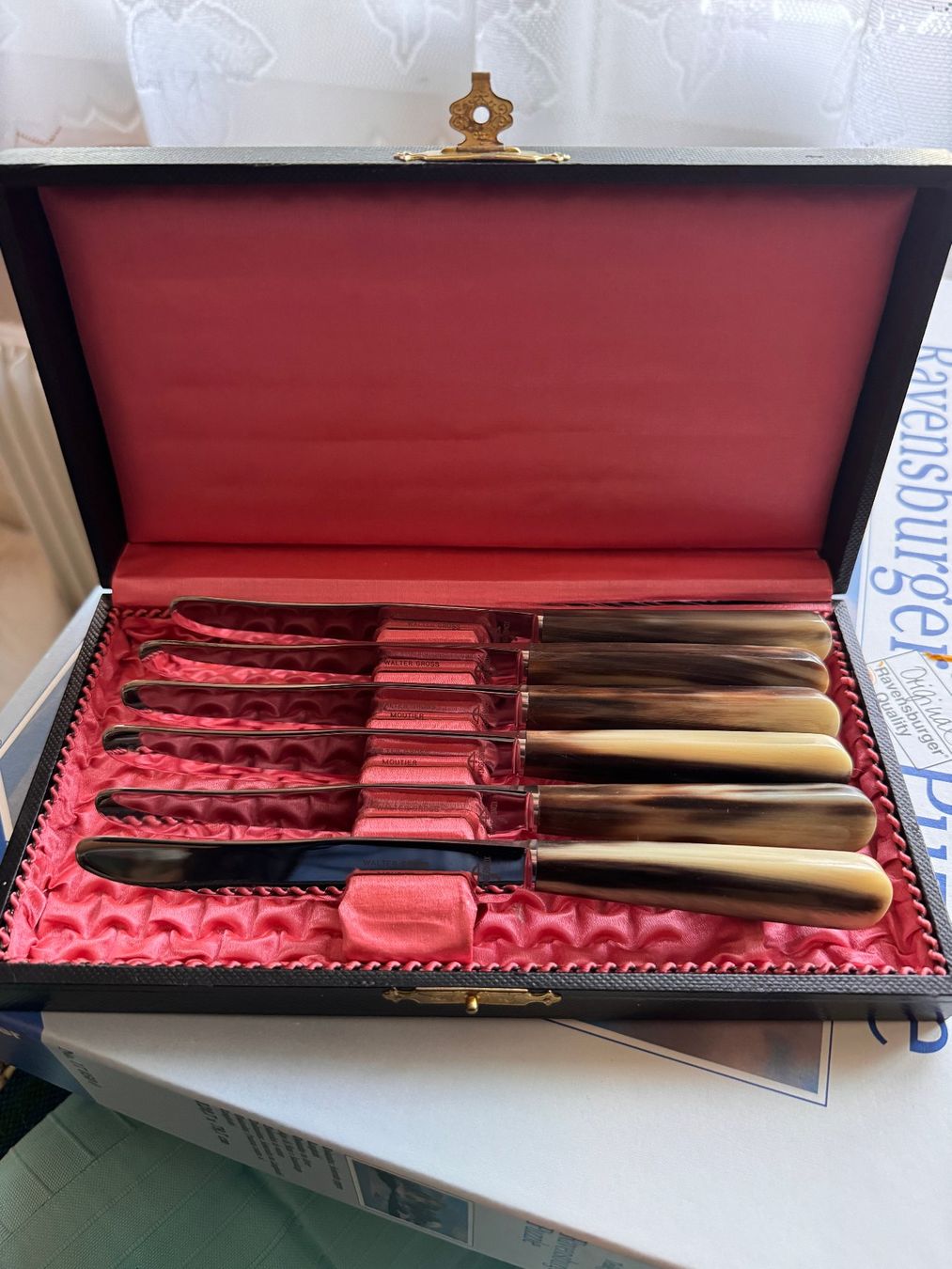 Posate: Coffret couteaux de table WALTER GROSS MOUTIER – Nuovo e nell'imballaggio originale da Malleray venduto da You10